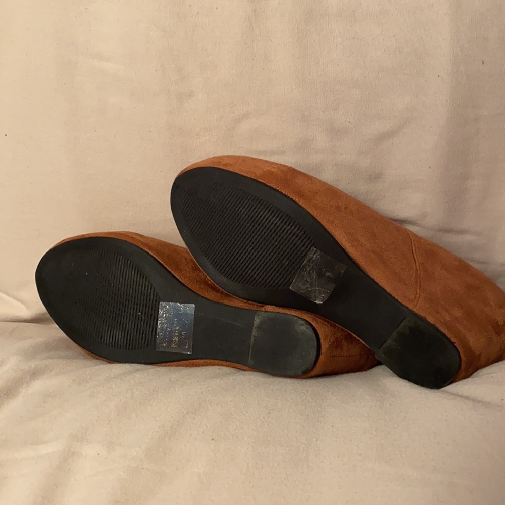 Charlotte Russe wedge pumps, faux suede, size 10 - Picture 3 of 5